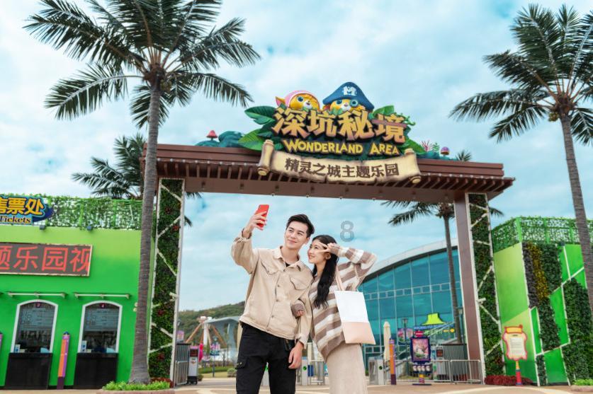 漂亮鹦鹉救援